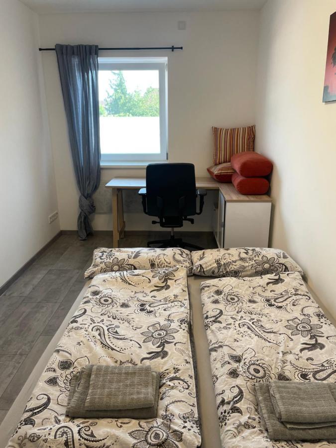 Messe- Und Ferienwohnung Feucht Eksteriør billede